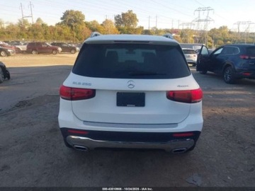Mercedes GLB 2023 Mercedes-Benz GLB 2023 Mercedes-Benz GLB 250 4MATIC SUV 2.0 Benzyna 221KM, zdjęcie 5