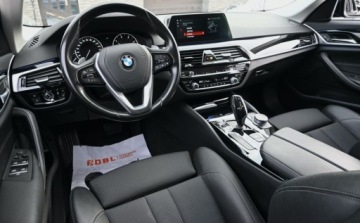 BMW Seria 5 G30-G31 Touring 520d 190KM 2020 BMW Seria 5 2,0D 190 KM X-DRIVE Full Led Nawigacja SPORT-LINE 2.0 Diesel, zdjęcie 20