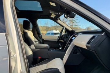 Land Rover Discovery V 2023 Land Rover Discovery R-Dynamic HSE 2023 3.0 Benzyna 355KM, zdjęcie 13