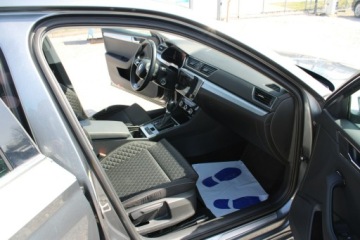 Skoda Superb III Liftback Facelifting 2.0 TDI SCR 150KM 2022 Škoda Superb Skoda Superb Ambition DSG Nawigacja, zdjęcie 29