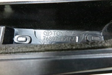 LIŠTA PRAVÁ VÍKO KUFRU KUFRU TOYOTA RAV4 V 76897-42050 ORIG.