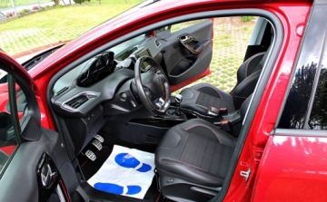 Peugeot 2008 I SUV Facelifting 1.2 PureTech 110KM 2019 Peugeot 2008 1.2 i Gt-line Navi Kamera 1 rok gwarancji 1.2 Benzyna, zdjęcie 7