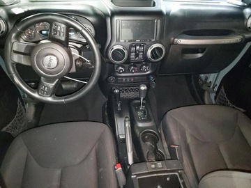 Jeep Wrangler III Unlimited Facelifting 3.6 V6 286KM 2015 Jeep Wrangler Unlimited Sport 2015 3.6l 3.6 Benzyna 285KM, zdjęcie 8