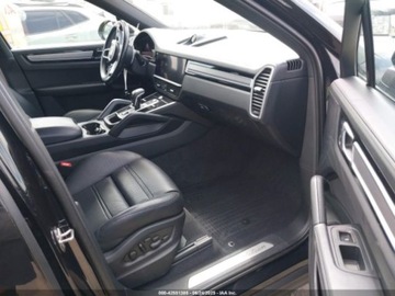 Porsche Cayenne III 2022 Porsche Cayenne Coupe Platinum Edition 2022 3.0l 3.0 Benzyna 335KM, zdjęcie 9