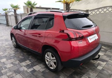 Peugeot 2008 I SUV Facelifting 1.2 PureTech 110KM 2016 Peugeot 2008 Peugeot 2008 1.2 Pure Tech Style SampS 1.2 Benzyna 110KM, zdjęcie 3