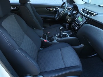 Nissan Qashqai II Crossover 1.2 DIG-T 115KM 2016 Nissan Qashqai 1.2 DIG-T, Salon Polska, Klima, zdjęcie 8
