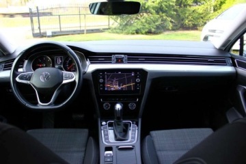 Volkswagen Passat B8 Variant Facelifting 2.0 TDI SCR 150KM 2020 Volkswagen Passat 2.0 TDI 150KM Bezwypadkowy 100 Serwisowany I Wlasciciel, zdjęcie 35