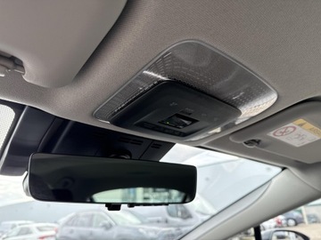 Toyota Prius V (XW60) 2.0  Hybrid Dynamic Force Plug-in 223KM 2023 Toyota Prius Plug-in Hybrid Executive V (2023-), zdjęcie 23