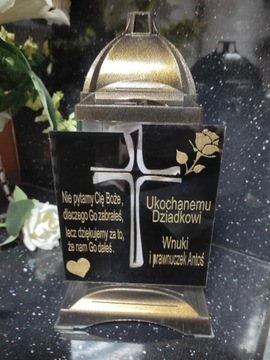 свеча, часовня, гравированная табличка, ваш текст