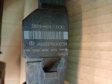 MERCEDES TŘÍDA A W169 W-245 ZÁMEK DVEŘE PRAVÝ PŘEDNÍ 1697202035Q5