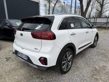 Kia Niro I 2018 Kia Niro 1.6 Hybryda 61 tys km Lekko uszkodzony, zdjęcie 3