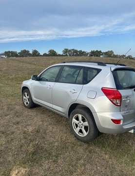 Toyota RAV4 II 2005 TOYOTA RAV 4 III 2.2 D 4WD 177 KM
