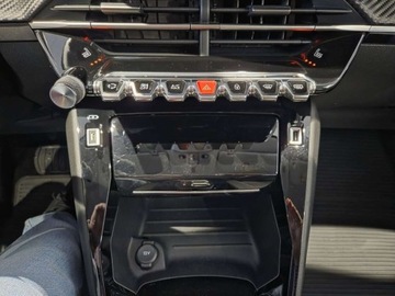 Peugeot 208 II e-208 Elektryczny 136KM 2022 Peugeot 208 e-208 Allure SalonPL Dealer Gwarancja Vat23 Elektryczny 136KM, zdjęcie 16