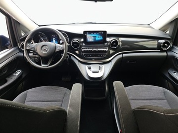 Mercedes Klasa V W447 Długi Facelifting 2.0 220d 163KM 2021 Mercedes-Benz V 220 d 9G-Tronic/163KM, zdjęcie 29