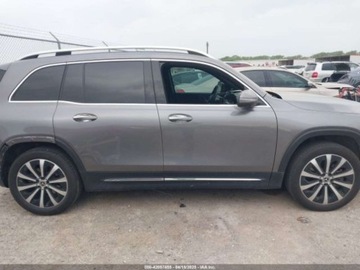 Mercedes GLB 2023 Mercedes-Benz GLB 250 2023 2.0l 2.0 Benzyna 221KM, zdjęcie 6