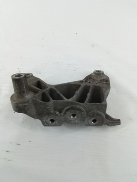 E936 UCHYCENÍ MOTORU INSIGNIA 1.8B 13227753