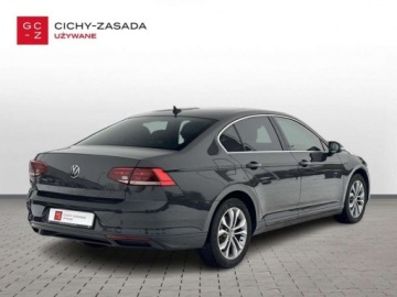 Volkswagen Passat B8 Limousine Facelifting 2.0 TDI SCR 150KM 2021 Volkswagen Passat VatMarzaVirtual CockpithakACC kameraod DealeraRata od 90, zdjęcie 4