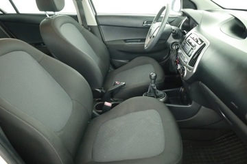 Hyundai i20 I Hatchback 5d Facelifting 1.2 DOHC 85KM 2014 Hyundai i20 1.2, Klima, zdjęcie 6