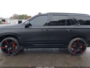 Cadillac Escalade III 2022 Cadillac Escalade Sport 2022 6.2l 6.2 Benzyna 420KM, zdjęcie 2