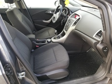 Opel Astra J Hatchback 5d 1.7 CDTI ECOTEC 110KM 2010 Opel Astra J 1.7 ECO TECH 110 PS, zdjęcie 24