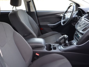 Ford Focus III Kombi 1.0 EcoBoost 125KM 2012 Ford Focus 1.0 EcoBoost, Navi, Klima, Klimatronic, zdjęcie 8