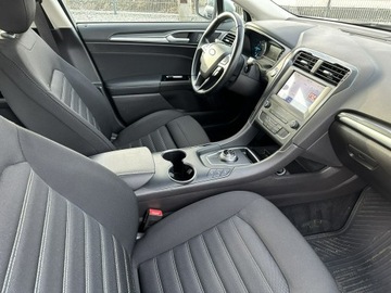 Ford Mondeo V Kombi Facelifting 2.0 EcoBlue 150KM 2021 Ford Mondeo 2.0 EcoBlue 150KM 2021 Titanium, zdjęcie 29