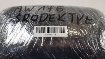 MERCEDES A TŘÍDA W176 PODHLAVNÍK ZADNÍ STŘED