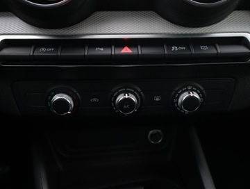 Audi Q2 SUV 1.5 35 TFSI 150KM 2020 Audi Q2 35 TFSI, Salon Polska, Serwis ASO, zdjęcie 12