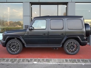Mercedes Klasa G W465 2025 MERCEDES-BENZ Klasa G AMG 63 Suv 4.0 (585KM) 2025, zdjęcie 2