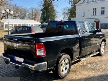 Dodge Ram V 2019 Dodge RAM 5.7 Benzyna 390KM 4x4 2019r Homologacja ciężarowa, zdjęcie 7