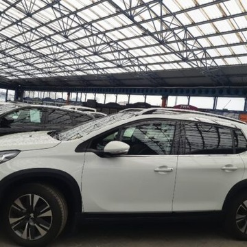 Peugeot 2008 I SUV Facelifting 1.2 PureTech 82KM 2018 Peugeot 2008 ALLURE rok 2018, benzyna, WYMIENIONY ROZRZĄD !!, zdjęcie 2