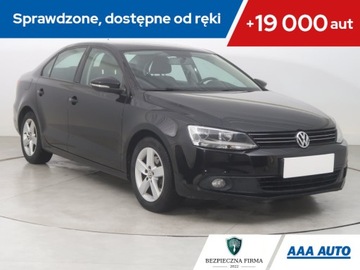 Volkswagen Jetta VI Sedan 1.2 TSI 105KM 2012 VW Jetta 1.2 TSI, Salon Polska, Serwis ASO, Klima