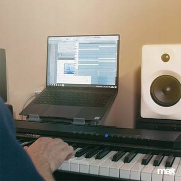 Полувзвешенная клавиатура 88K DIGITAL PIANO и сустейн