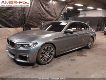 BMW Seria 5 G30-G31 2020 BMW M5 2020 BMW 5 Series M550i xDrive Sedan 4.4 Benzyna 53KM