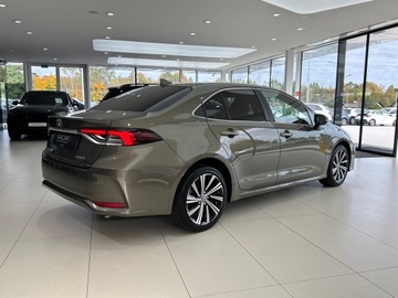 Toyota Corolla XII Sedan 1.8 Hybrid 122KM 2022 Toyota Corolla Executive / 1 właściciel / Salon Po, zdjęcie 3