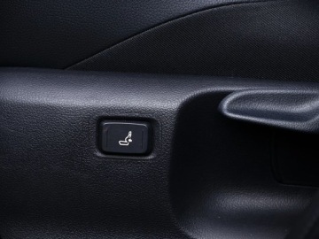 Toyota C-HR I Crossover Facelifting 1.8 Hybrid 122KM 2023 Toyota C-HR 1.8 Hybryda 122KM, zdjęcie 23