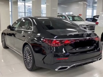 Mercedes Klasa E W214 Sedan 2.0 220d 197KM 2025 E Klasa 220 d 4-Matic AMG 2.0 (197KM) 2025, zdjęcie 1