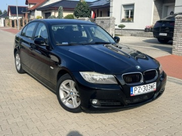 BMW Seria 3 E90-91-92-93 Limuzyna E90 316i 122KM 2011 BMW 316 i Zarejestrowany Benzyna Mały przebieg