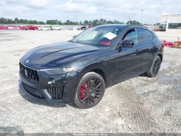 Maserati Levante 2022 Maserati Levante Modena 2022 3.0l 3.0 Benzyna 424KM, zdjęcie 1