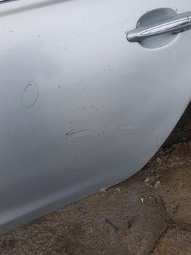 DVEŘE LEVÝ ZADNÍ LONG JAGUAR XJ X351