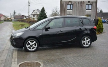 Opel Zafira C Tourer 1.4 Turbo ECOTEC 140KM 2013 Opel Zafira 1.4 TB Klimatronik Grzane Fotele Tempomat Sprowadzony 1.4, zdjęcie 6