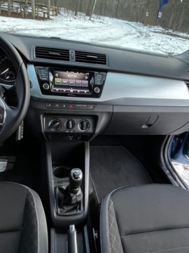 Skoda Fabia III Hatchback Facelifting 1.0 TSI 110KM 2021 Skoda Fabia III lift 2021 1.0 TSI Ambition 110KM, zdjęcie 10