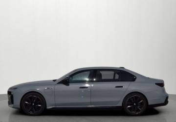 BMW Seria 7 G70 Sedan Plug-In 3.0 M60e 571KM 2023 BMW Seria 7 Dealer BMW Bonkowscy Gorzow Wlkp. 3.0 Hybryda Plug-in 571KM, zdjęcie 1