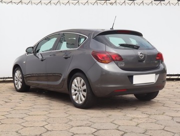 Opel Astra J Hatchback 5d 1.7 CDTI ECOTEC 110KM 2011 Opel Astra 1.7 CDTI, Klima, Klimatronic, Tempomat, zdjęcie 3