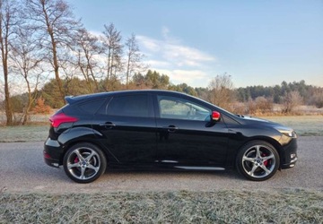 Ford Focus III Sedan Facelifting 1.0 EcoBoost 125KM 2016 Ford Focus Ford Focus 1.0 EcoBoost ST-Line Red ASS Benzyna 125KM, zdjęcie 4