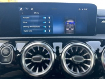 Mercedes Klasa A W177/V177 Hatchback AMG Facelifting 2.0 A35 306KM 2023 Mercedes-Benz Klasa A 35 AMG Night PakietPremium PlusPanoramaBurmester Sal, zdjęcie 28