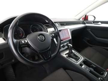Volkswagen Passat B8 2019 Volkswagen Passat Variant acc led dsg kamera navi, zdjęcie 13