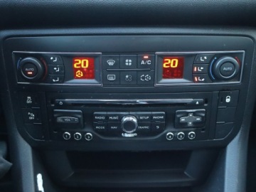 Citroen C5 III Sedan 1.6 e-HDi FAP 115KM 2014 Citroen C5 1.6 HDi, Automat, Navi, Klima, zdjęcie 12