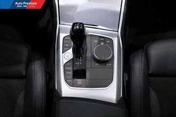 BMW Seria 3 G20-G21 Limuzyna 2.0 330i 258KM 2022 BMW Seria 3 330iFV23LED Fog lightsSkorzana Kierownica MFotele Sportowe, zdjęcie 16