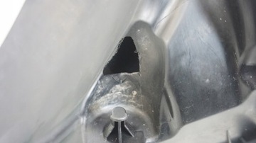 BMW G01 G11 G30 POUZDRO FILTRU VZDUCHU 8620473